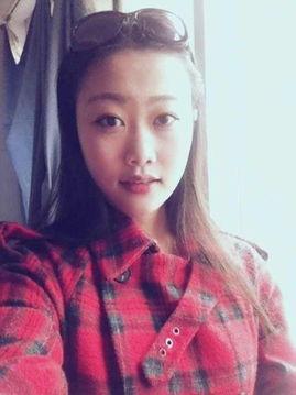 23岁美女吃瓜,揭秘娱乐圈幕后真相  第2张