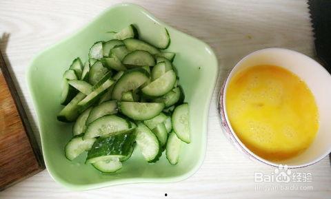 小瓜鸡蛋咋吃,小瓜鸡蛋的多样美味吃法探索