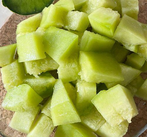 吃冰的瓜,冰镇瓜果，尽享清凉时光