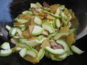 梦见自己吃角瓜,揭秘吃角瓜的神秘寓意