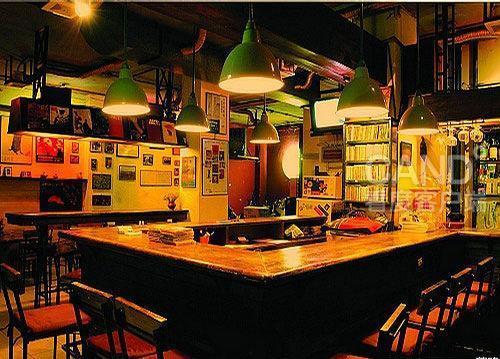 六七小酒馆吃瓜,揭秘吃瓜群众的欢乐盛宴