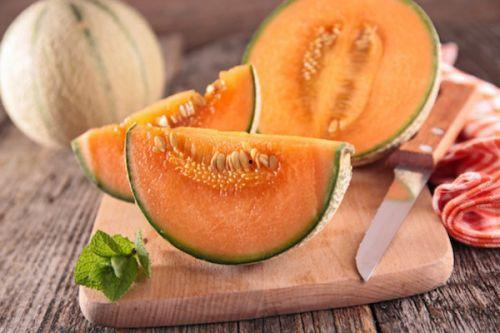 哈密瓜能煮熟吃吗,既能生食也能煮熟，美味多变的食用方式