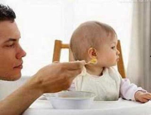 乖巧宝宝开箱吃瓜,萌态十足引网友热议 第2张 乖巧宝宝开箱吃瓜,萌态十足引网友热议 第2张